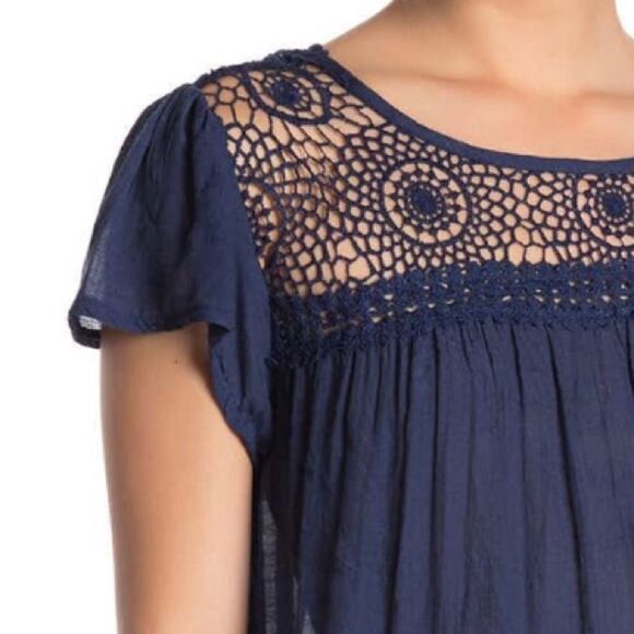 Crochet Trim Short sleeve blouse - Picture 5 of 10